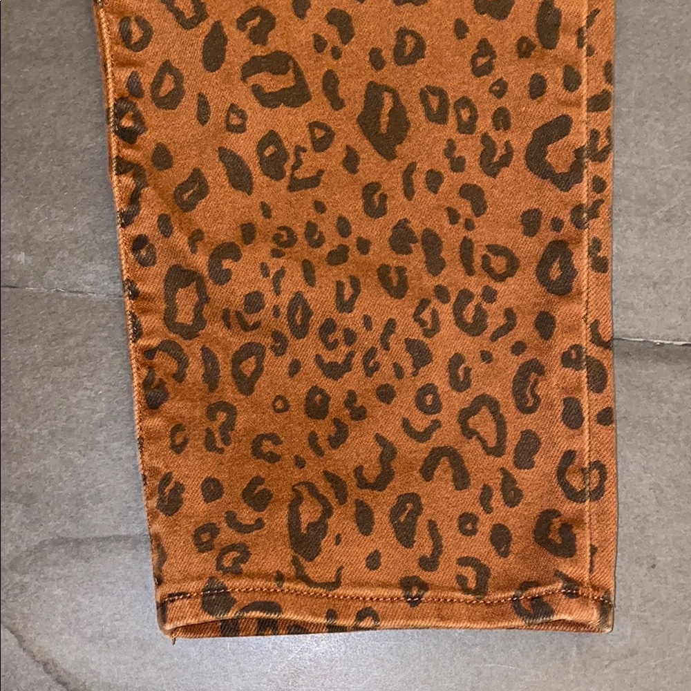 Universal Thread Womens 0/25R Vintsge Straight Leg Jeans Brown Leopard - Picture 10 of 14